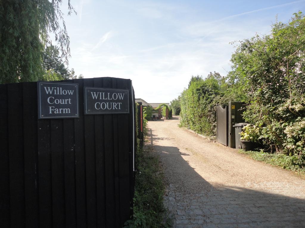 Willow Court Farm Studio West & Petting Farm, 8 Mins To Legoland & Windsor, 15 Mins To Lapland Uk Villa Eksteriør bilde